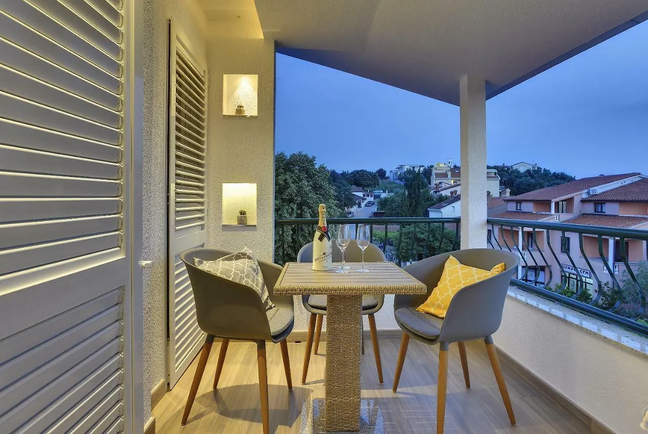 פולה Apartments Zanetti 2 0*,  קרואטיה