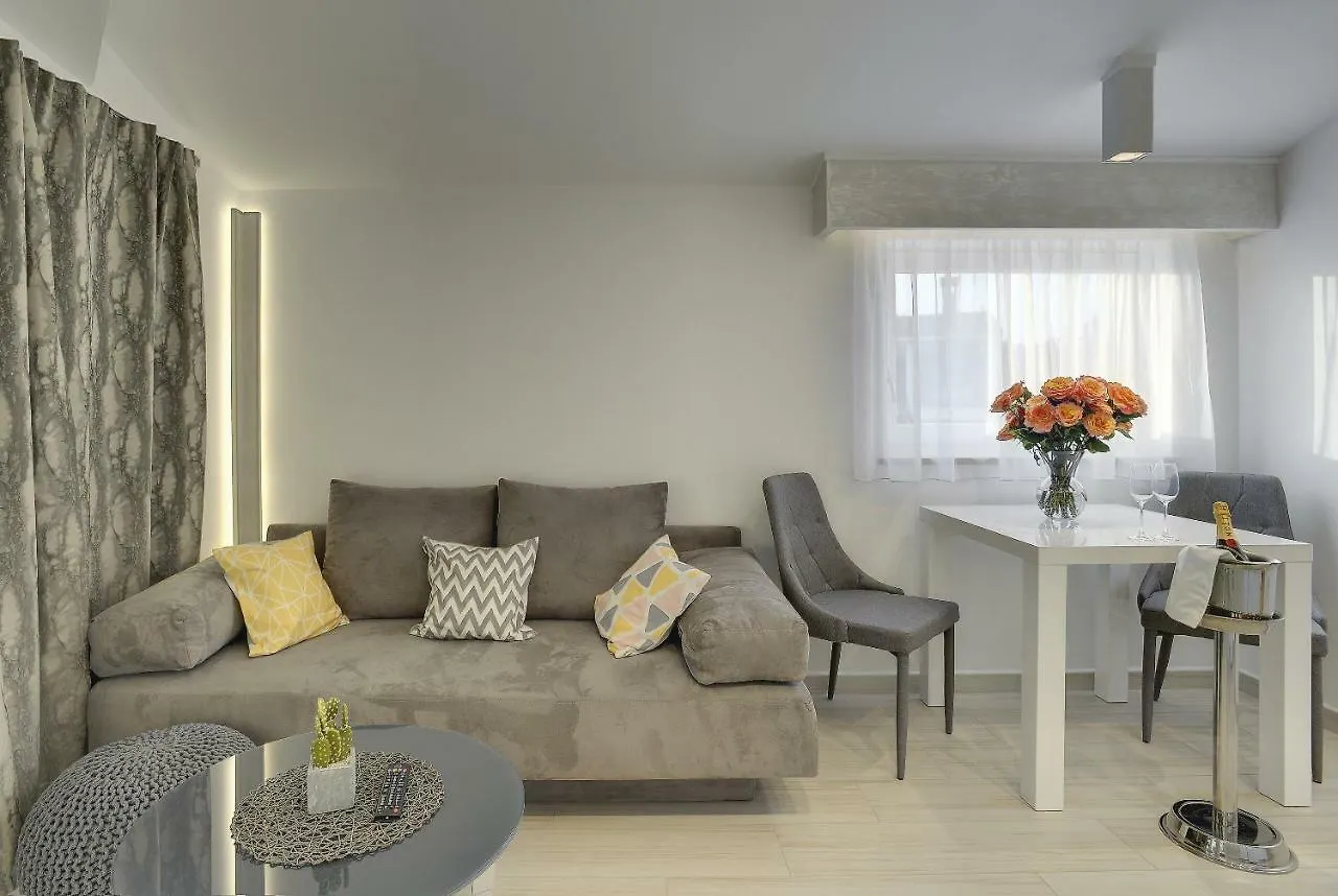 פולה Apartments Zanetti 2 0*,
